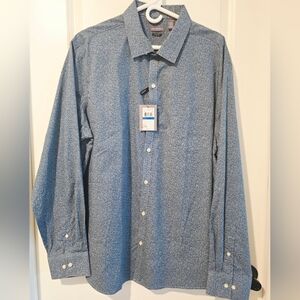 Van Heusen Men's Blue and White Button Down Shirt